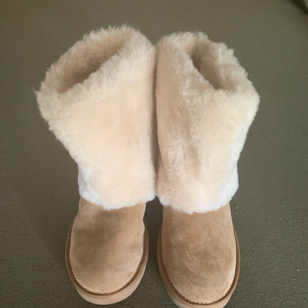 MY ALL TIME FAVORITE UGGS!!! Size 8